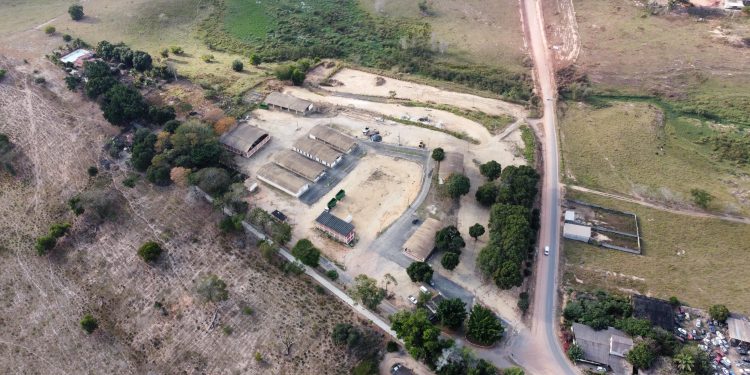 Ecoporanga – Prefeito José Luiz Mendes assina ordem de serviço para a reforma do Parque de Exposições Nilson Nardacci Figueiredo