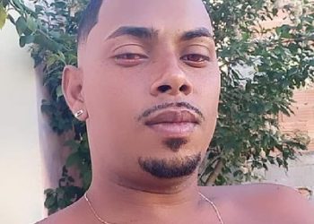 Vídeo – Intenso tiroteio no bairro Vitória deixa um jovem morto e outro ferido em São Mateus