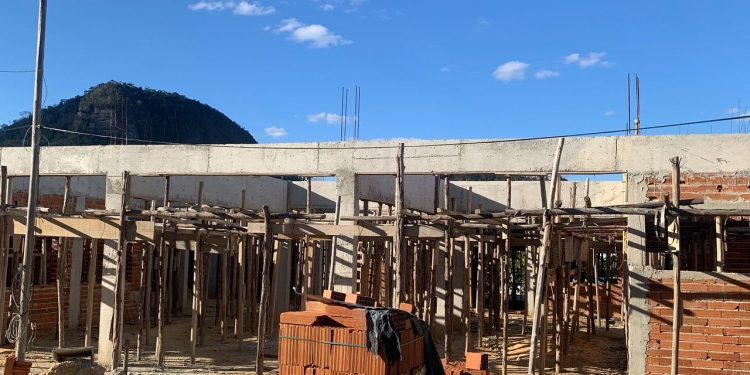 Retomadas as obras da Escola Dr. Bolívar de Abreu em Ecoporanga