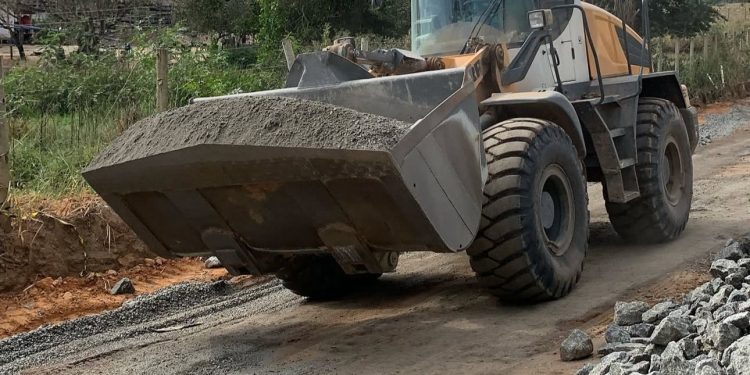 Ecoporanga – Segue em ritmo acelerado: asfaltamento da BR-342 em Vila Palmares (Zeca do Bilim)