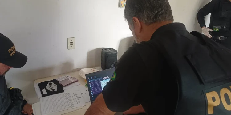 Jovem de São Mateus é preso por estupro virtual e induzir crianças ao suicídio