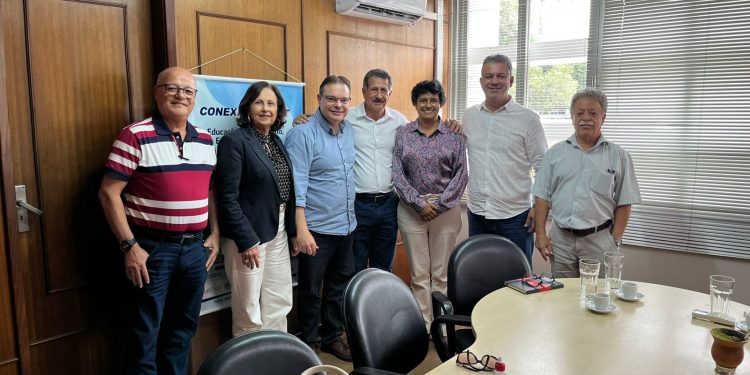 Reunião com o Superintendente do DNIT define apresentação de estudo sobre a BR-342 em Ecoporanga