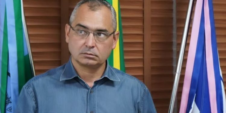 Inimigo do trabalhador: Marcus da Cozivip quer cobrar 20 mil reais de vendedores de cachorro-quente e pipoca para trabalhar na festa da cidade