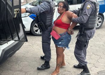 Vídeo: mulher esfaqueia marido por ciúmes no Mercado Municipal de São Mateus