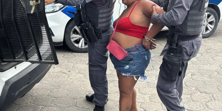 Vídeo: mulher esfaqueia marido por ciúmes no Mercado Municipal de São Mateus