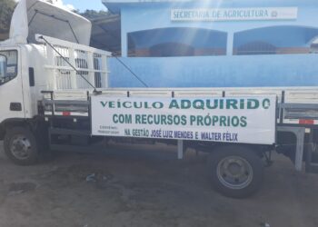 Novo caminhão reforça estrutura da Secretaria de Agricultura de Ecoporanga