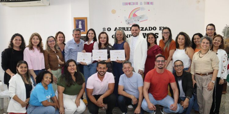 Solenidade de posse marca novo modelo de gestão das escolas do campo em Ecoporanga