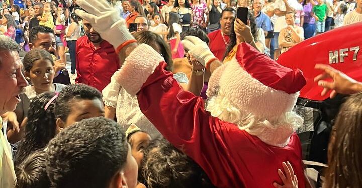 REINAUGURAÇÃO DA PRAÇA JOÃO CORSINO DE FREITAS FICA MARCADA NA HISTÓRIA DE ECOPORANGA