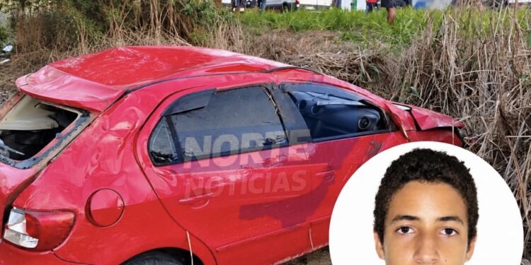 Jovem morre após carro capotar várias vezes na ES-315, em São Mateus