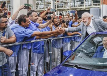 Vitória para os trabalhadores: com pressão de Lula, Senado vota agora fim da escala 6×1